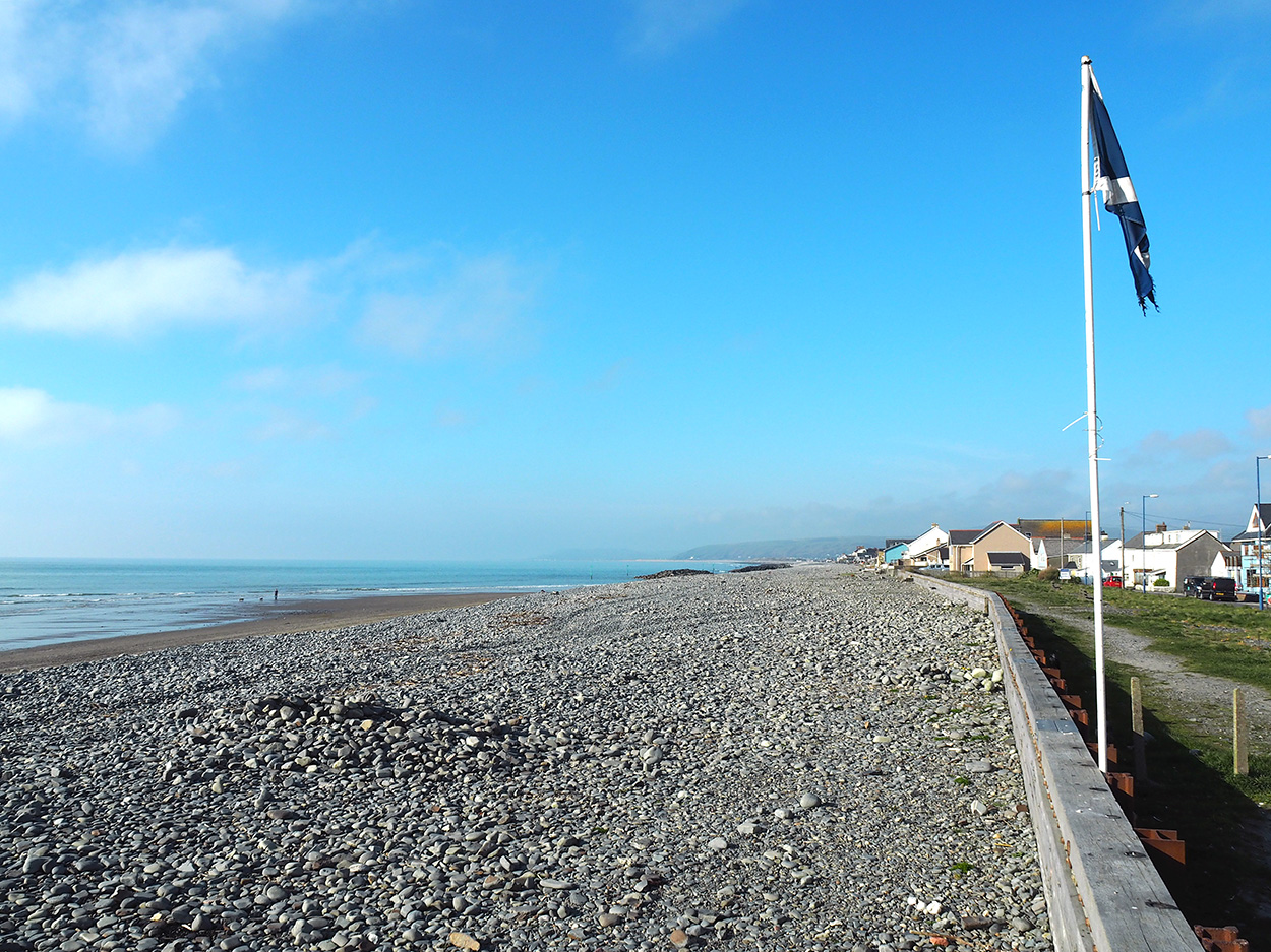 The beach at Borth.