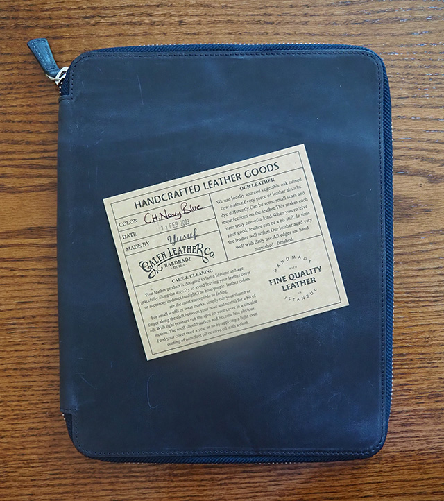 Leather Zippered Extra Large Folio in Crazy Horse Navy Blue