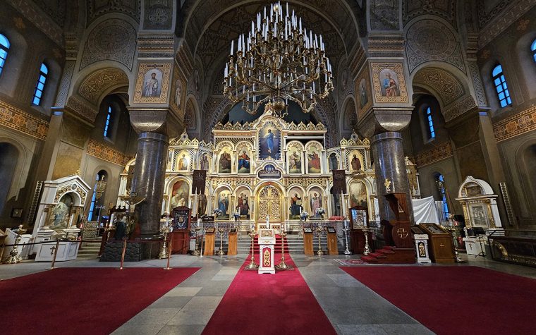Inside Uspenski Cathedral.