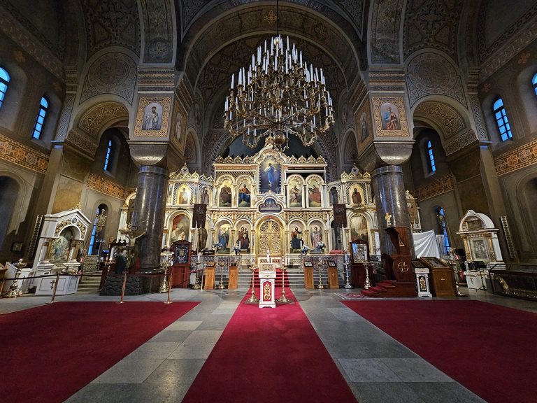 Inside Uspenski Cathedral.